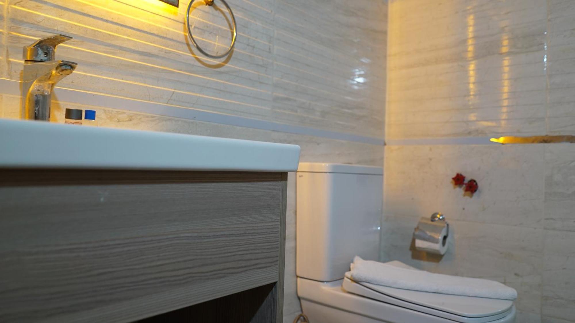 Medos Beach Hotel Kusadasi Bagian luar foto