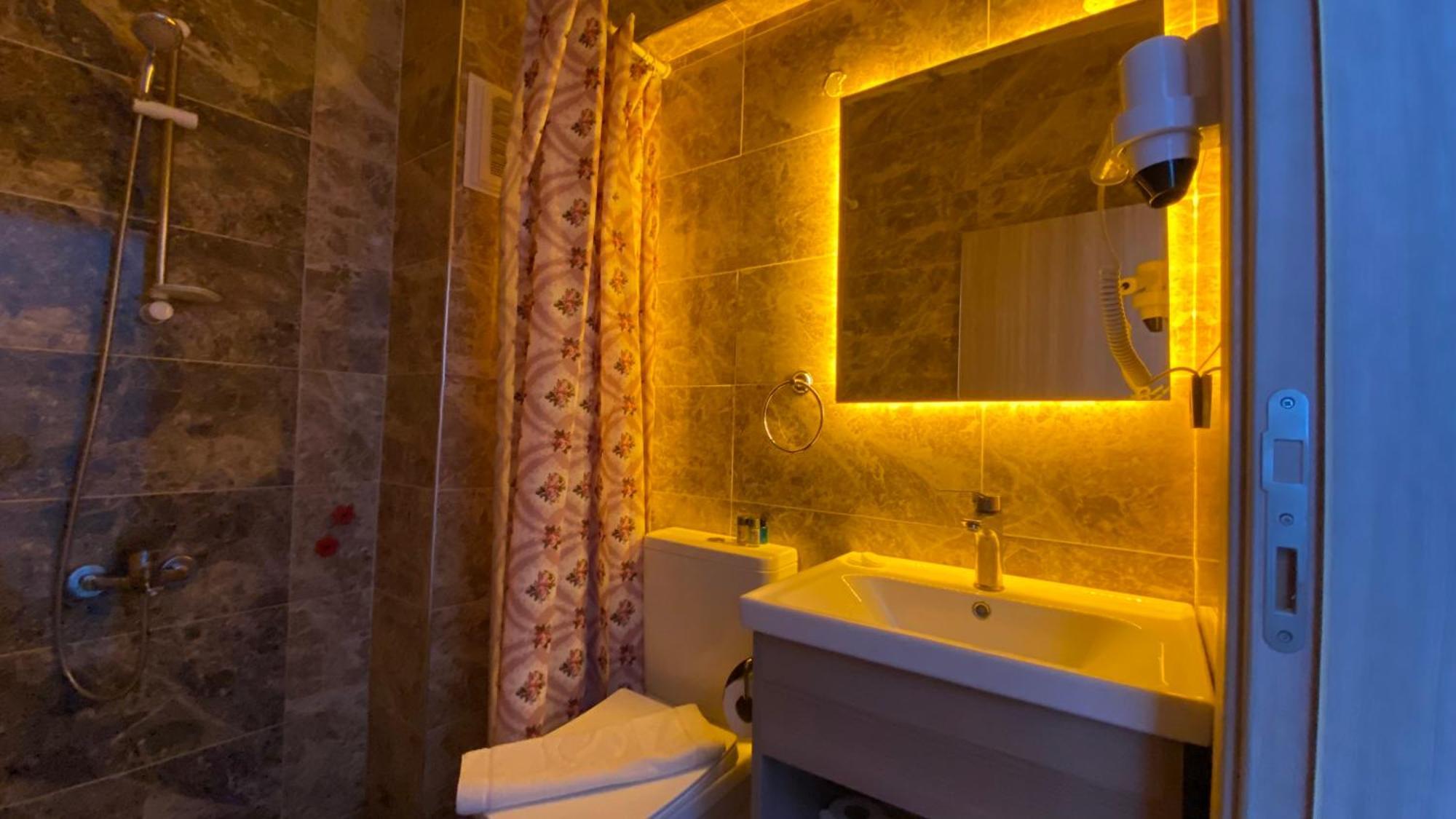 Medos Beach Hotel Kusadasi Bagian luar foto