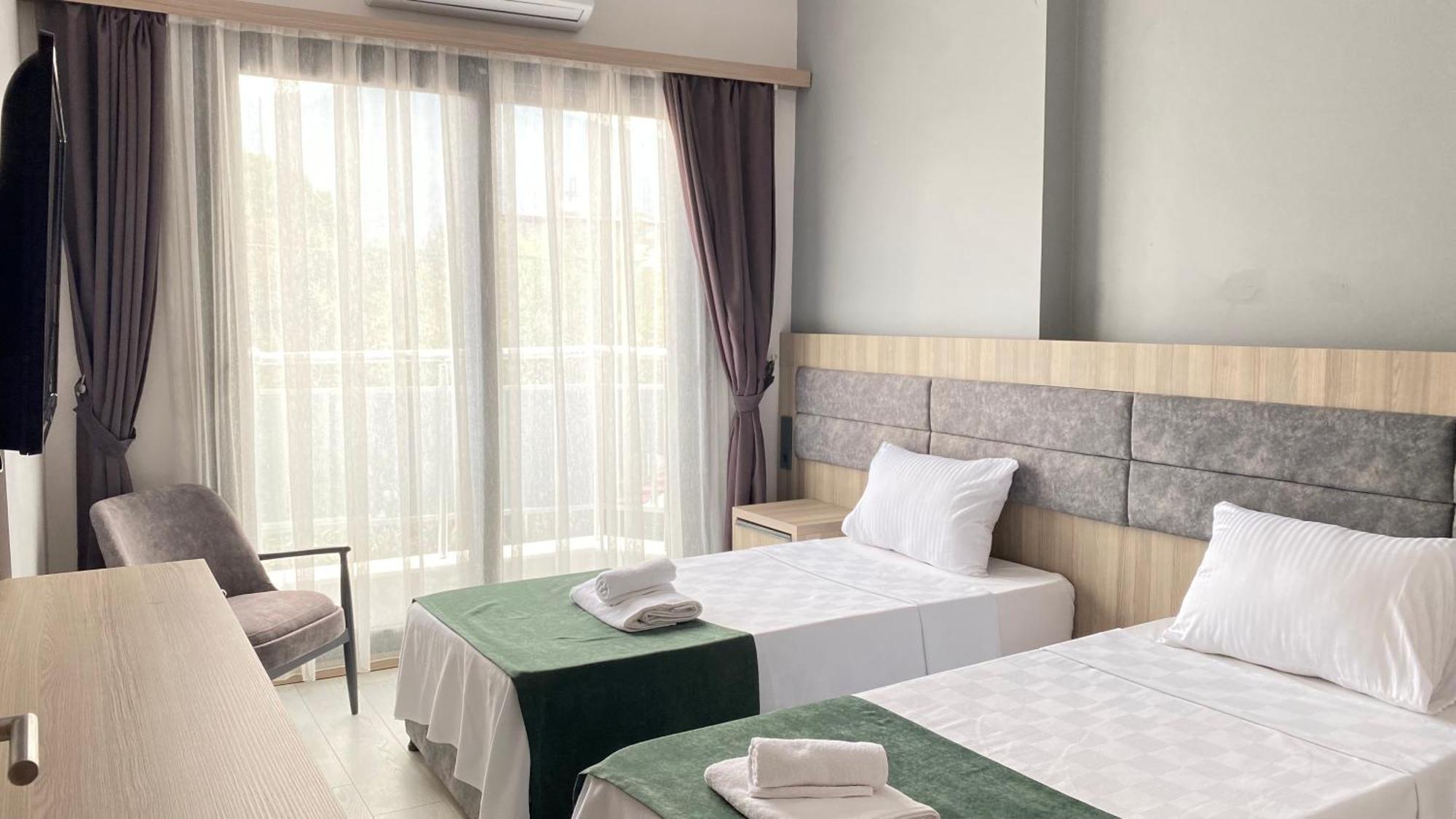 Medos Beach Hotel Kusadasi Bagian luar foto